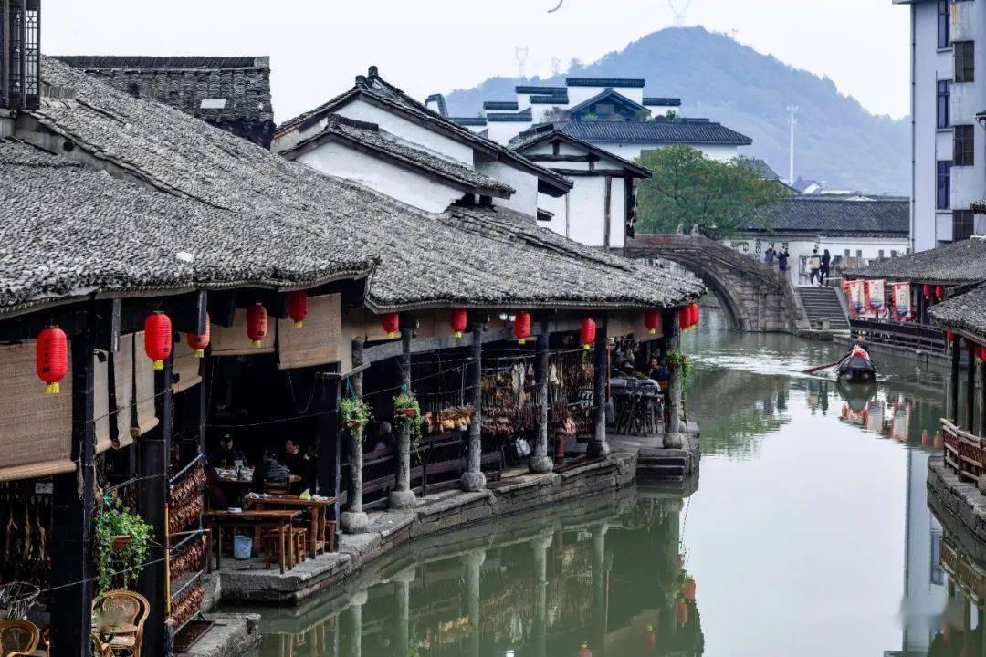 车企暴雷,经销商连夜跑路?今年买车前,这四个“检查”请做一遍